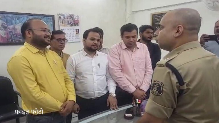 नायब तहसीलदार से थाना प्रभारी के विवाद पर लामबंद हुए प्रशासनिक अधिकारी
