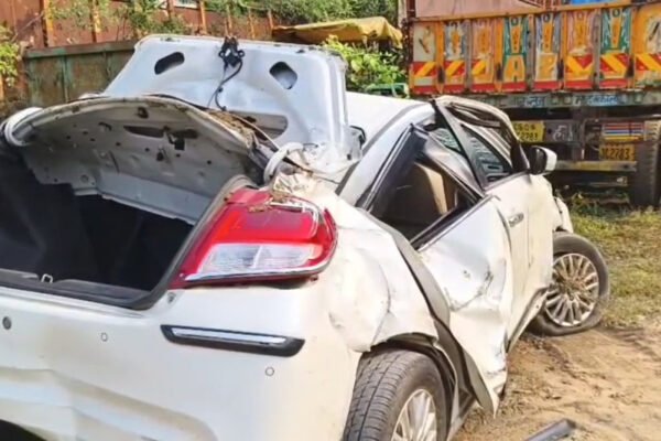 भीषण सड़क हादसा : कार पलटने से एक ही परिवार के 3 लोगों की मौत, 2 गंभीर रूप से घायल