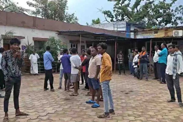 आसमान से बरसी आफत : आकाशीय बिजली गिरने से दो महिलाओं की मौत, गर्भवती महिला समेत 3 लोग बाल-बाल बचे
